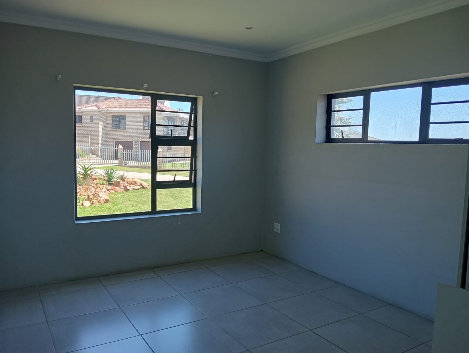 To Let 3 Bedroom Property for Rent in Wavecrest Eastern Cape